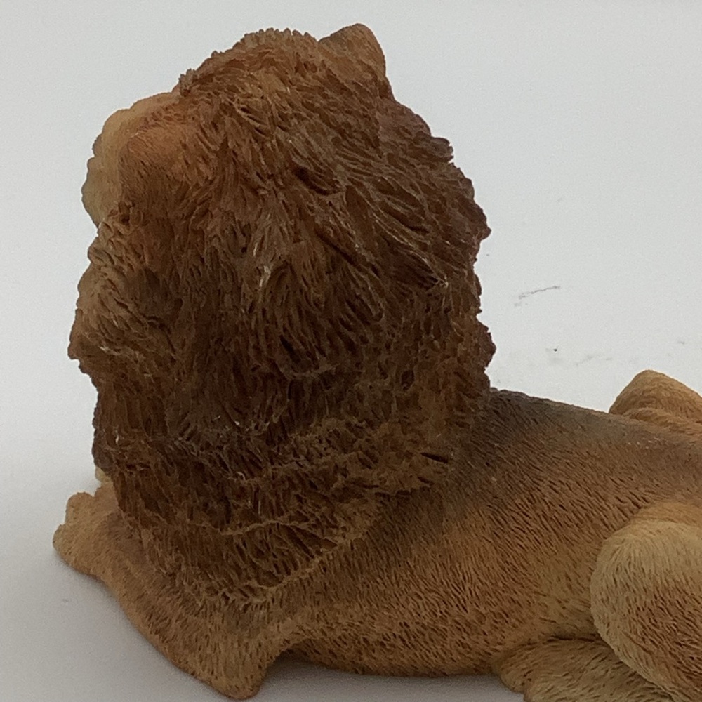Lion Figurine - Picture 6 of 11